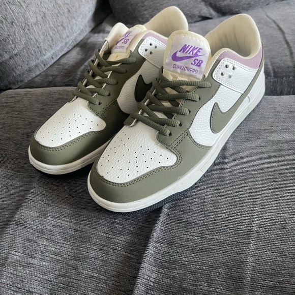 Nike SB Dunk Low Pro White and Olive Sneakers - Picture 1 of 4